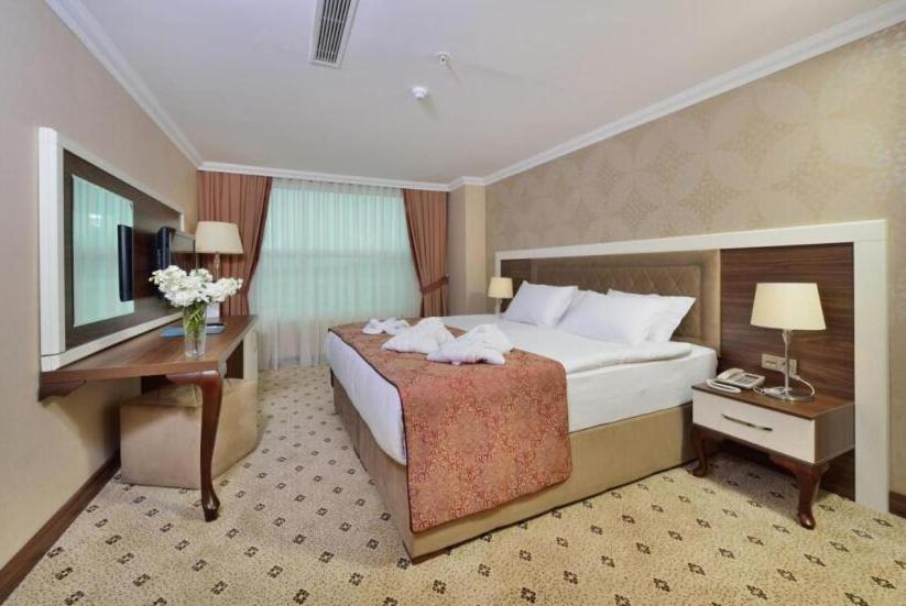 The Sign Kocaeli Thermal Spa Hotel &Convention Center Golcuk Bagian luar foto